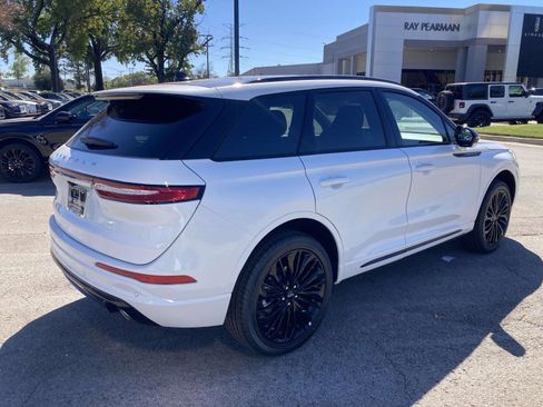 New 2026 Lincoln Corsair Reserve image 3