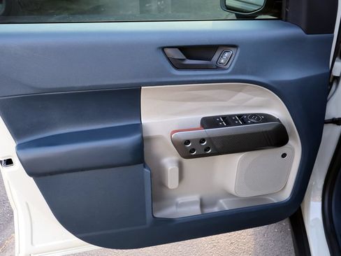 Used 2025 Ford Maverick Lariat AWD/4WD image 27