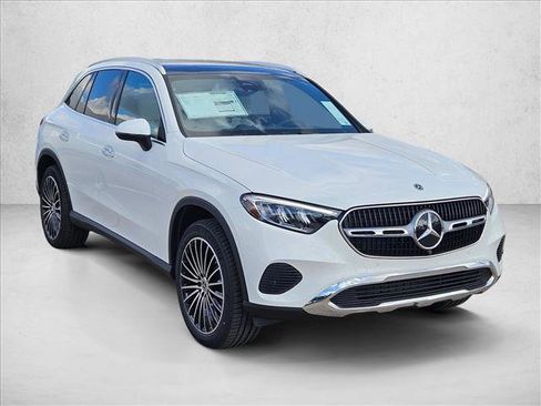 Used 2026 Mercedes-Benz GLC 300 image 3