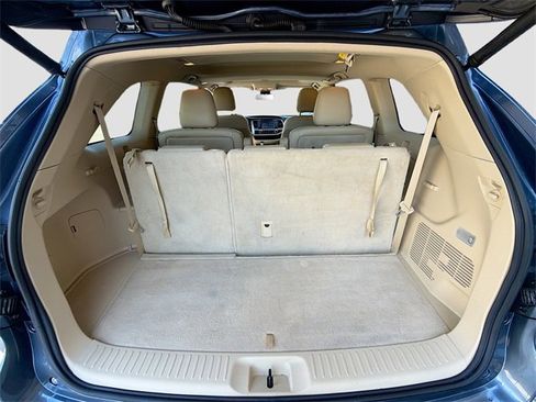 Used 2019 Toyota Highlander XLE image 12