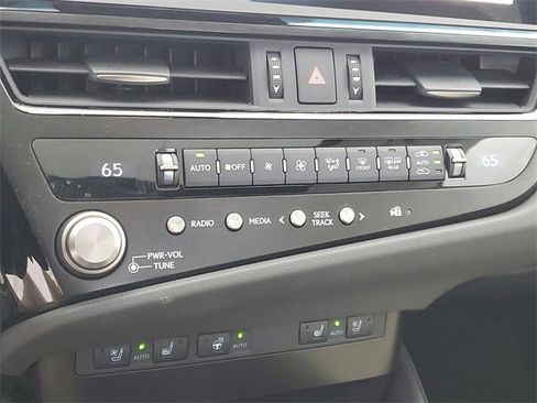 Used 2023 Lexus ES 350 image 30
