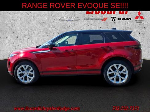 Used 2023 Land Rover Range Rover Evoque SE AWD/4WD image 4