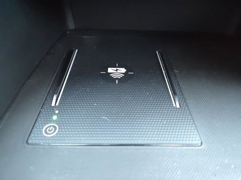 Used 2025 Honda Pilot Touring image 35