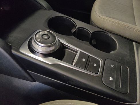 Used 2021 Ford Escape S image 26