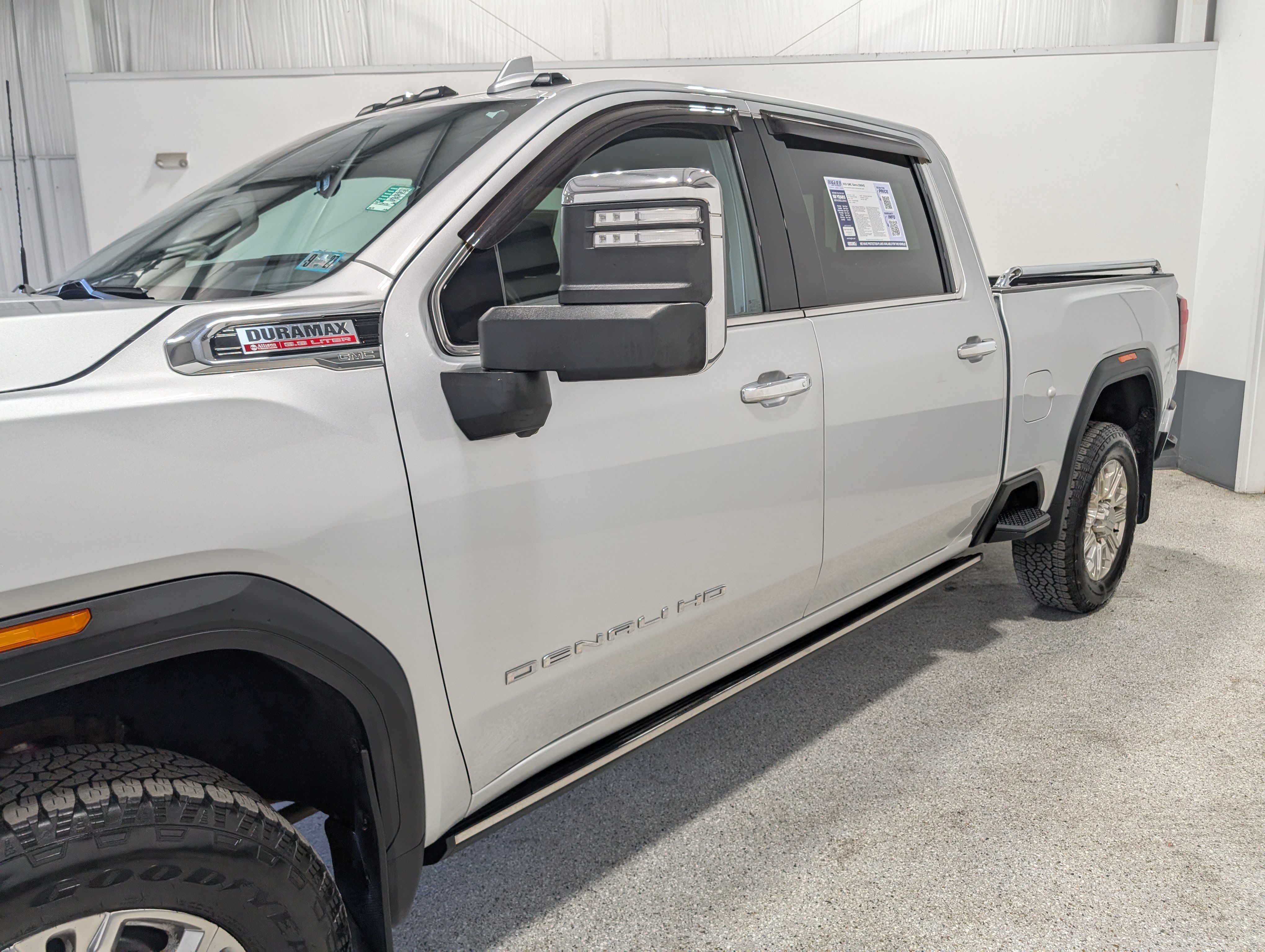 Used 2023 GMC Sierra 2500 Denali w/ Technology Package AWD/4WD image 7