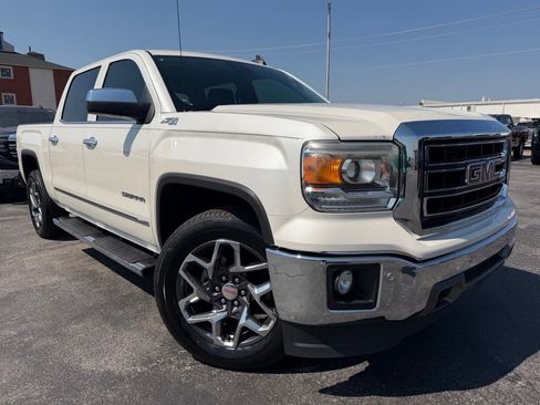Used 2015 GMC Sierra 1500 SLT w/ SLT Crew Cab Value Package AWD/4WD image 2