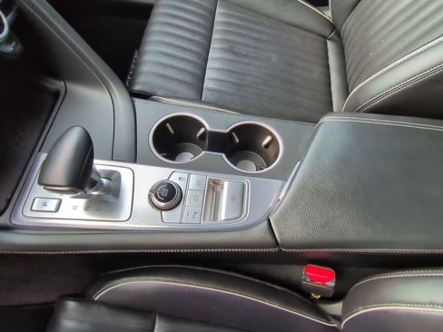Used 2022 Genesis G70 2.0T w/ Prestige Package AWD/4WD image 22