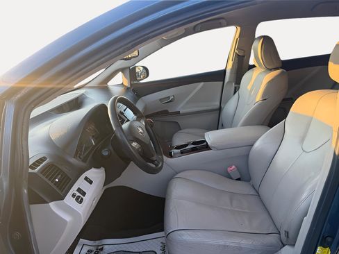 Used 2012 Toyota Venza XLE FWD image 12