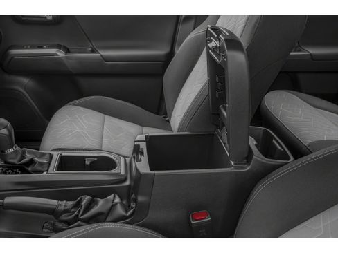 Used 2022 Toyota Tacoma TRD Off-Road w/ TRD Premium Off Road Package AWD/4WD image 17