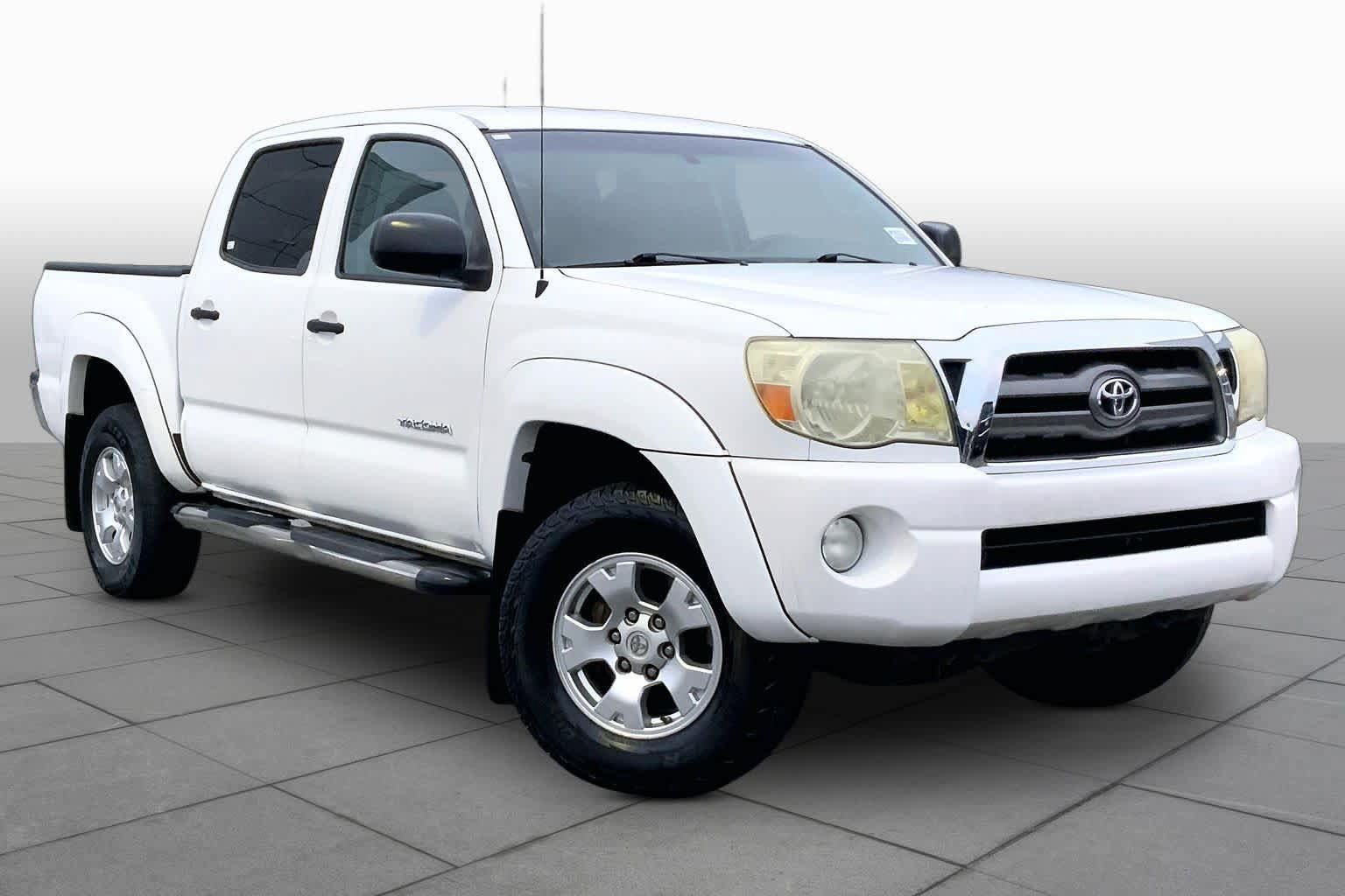 Used 2010 Toyota Tacoma PreRunner RWD image 2