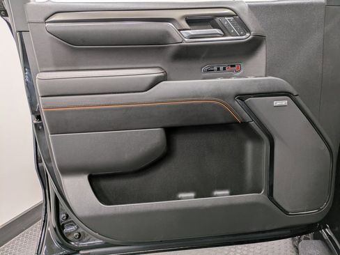 Used 2022 GMC Sierra 1500 AT4 w/ AT4 Premium Package image 8