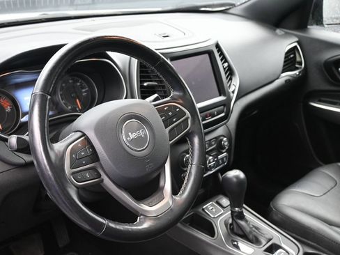 Used 2021 Jeep Cherokee Latitude Lux 80th Anniv w/ Quick Order Package 26U 80TH image 23