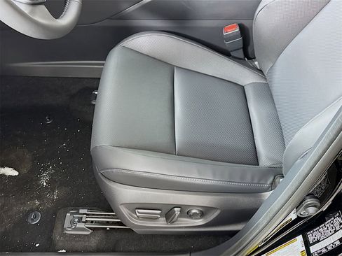 New 2025 Toyota Crown Signia Limited image 17