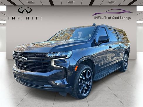 Used 2024 Chevrolet Suburban RST image 3