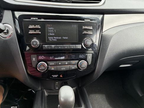 Used 2015 Nissan Rogue SV AWD/4WD image 10
