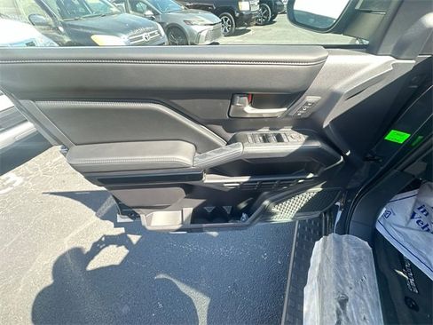 Used 2025 Toyota 4Runner Limited image 22