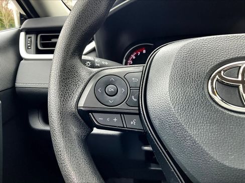 Used 2023 Toyota RAV4 LE AWD/4WD image 23