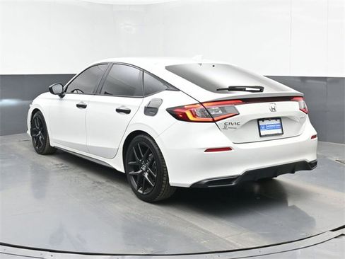 Used 2023 Honda Civic Sport image 7