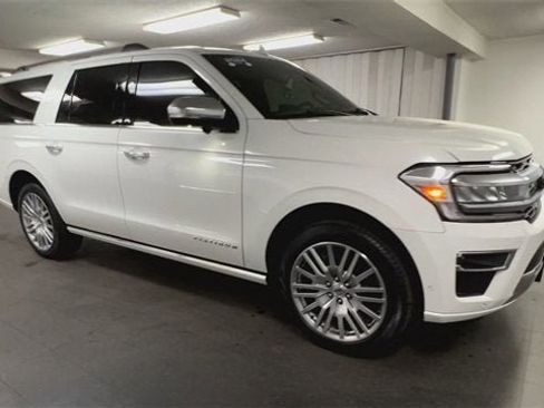 Used 2024 Ford Expedition Max Platinum image 2