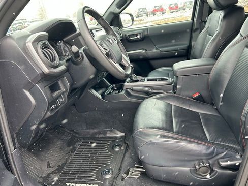Used 2019 Toyota Tacoma TRD Pro AWD/4WD image 24