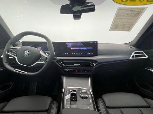 Used 2025 BMW 330i Sedan image 10