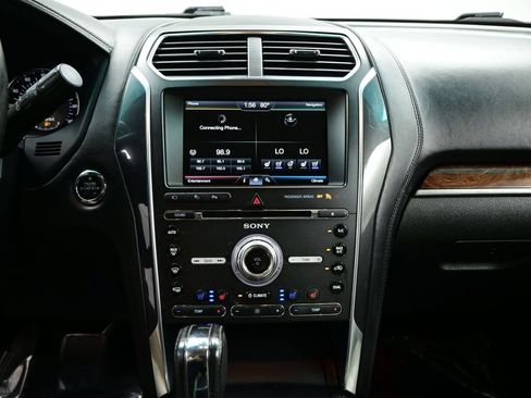 Used 2016 Ford Explorer Platinum AWD/4WD image 22