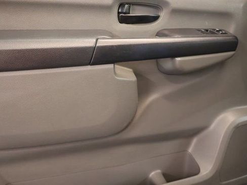 Used 2017 Nissan NV 3500 SL image 9