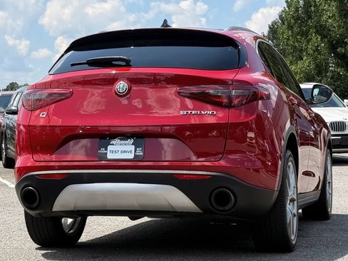 Used 2018 Alfa Romeo Stelvio Ti AWD/4WD image 5