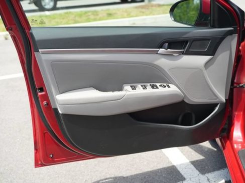 Used 2020 Hyundai Elantra SEL FWD image 13