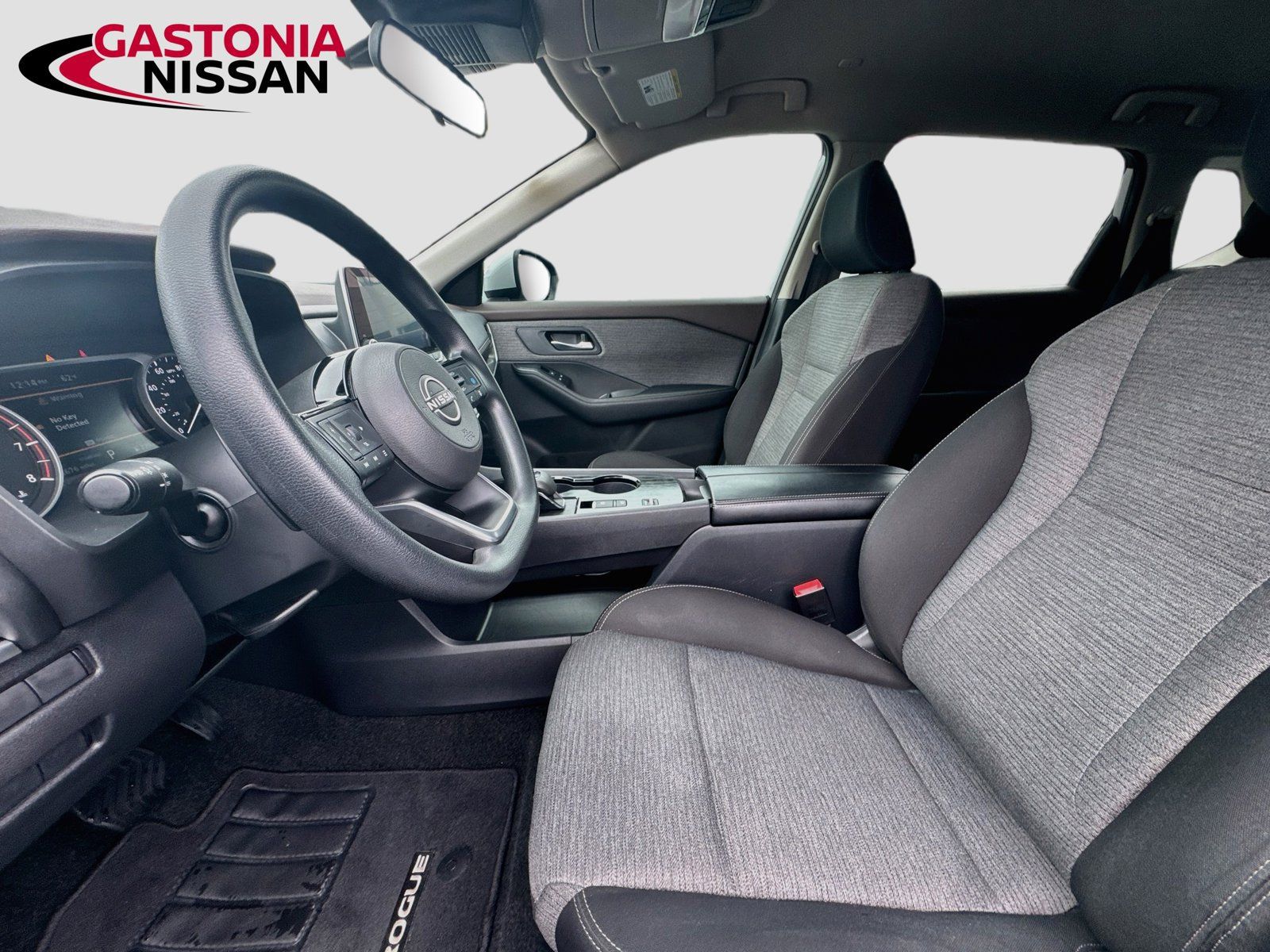 Used 2023 Nissan Rogue SV FWD image 26
