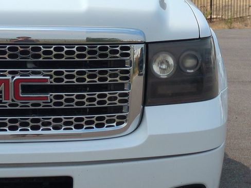 Used 2014 GMC Sierra 2500 Denali AWD/4WD image 49
