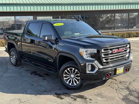 Used 2019 GMC Sierra 1500 AT4 w/ Off Road Performance Package image 10