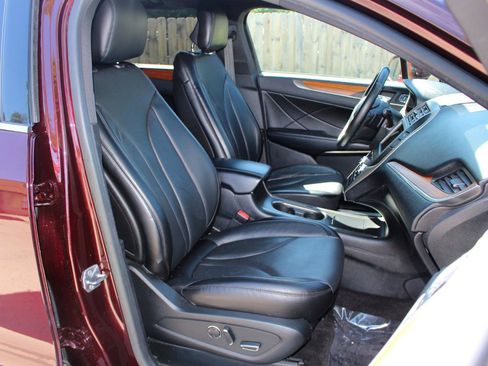 Used 2018 Lincoln MKC Reserve w/ Lincoln MKC Climate Package AWD/4WD image 37