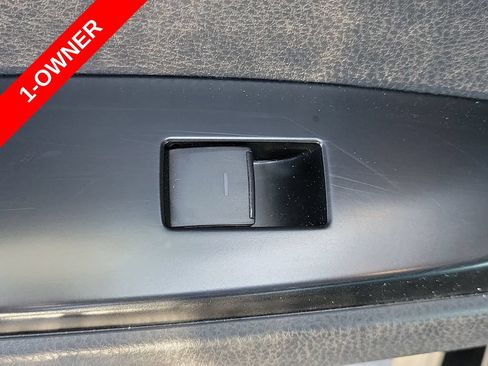 Used 2025 Toyota Camry SE FWD image 19