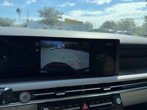 Used 2025 Hyundai Tucson SEL image 17