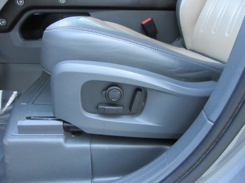 Used 2022 Land Rover Defender 110 X-Dynamic HSE image 34