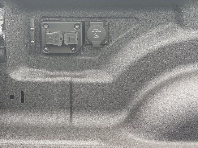 New 2027 RAM 3500 Big Horn AWD/4WD image 17