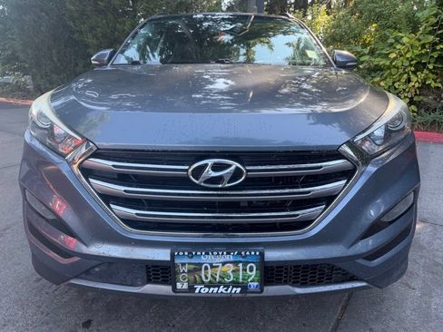 Used 2016 Hyundai Tucson Limited w/ Option Group 03 AWD/4WD image 9