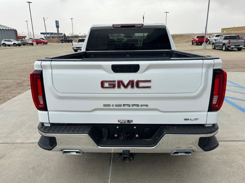 Used 2022 GMC Sierra 1500 SLT w/ Driver Alert Package I image 5