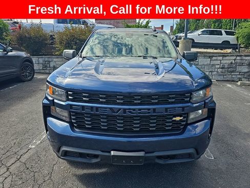 Used 2021 Chevrolet Silverado 1500 Custom w/ Safety Confidence Package AWD/4WD image 2