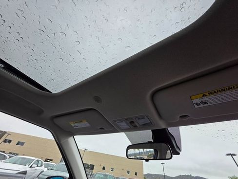 New 2025 Hyundai Venue SEL image 12