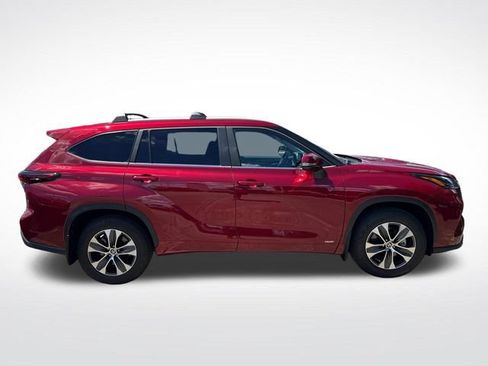 Used 2026 Toyota Highlander XLE AWD/4WD image 13