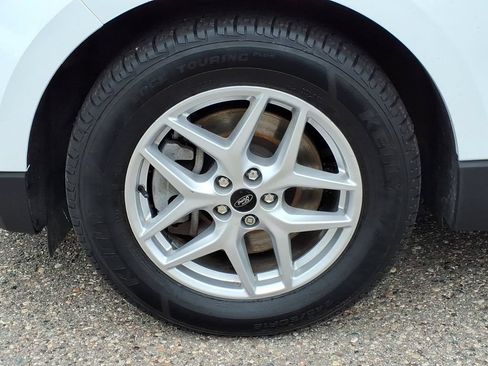 Certified 2024 Ford Edge SEL w/ Convenience Package AWD/4WD image 9