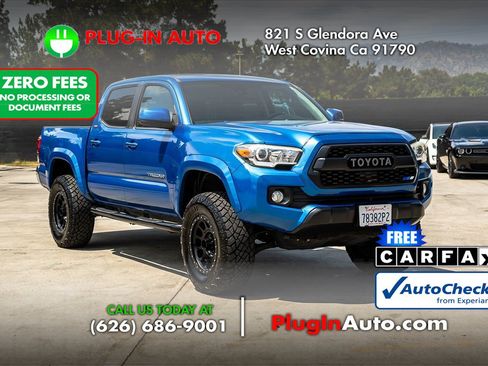 Used 2018 Toyota Tacoma SR5 RWD image 3