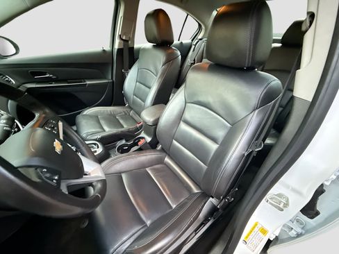 Used 2013 Chevrolet Cruze LT image 18