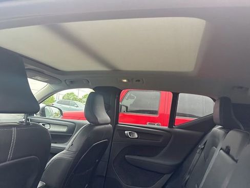 Used 2024 Volvo XC40 B5 Plus w/ Climate Package AWD/4WD image 14