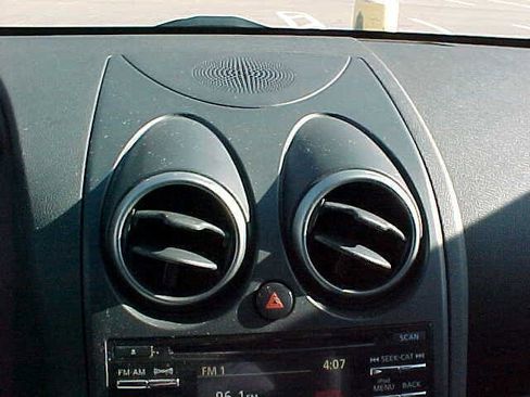 Used 2012 Nissan Rogue SV image 23