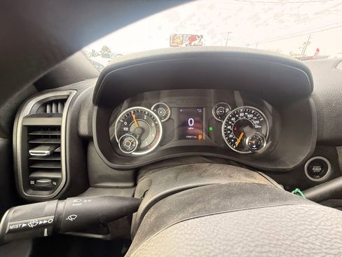Used 2021 RAM 5500 Tradesman w/ Chrome Appearance Group AWD/4WD image 14