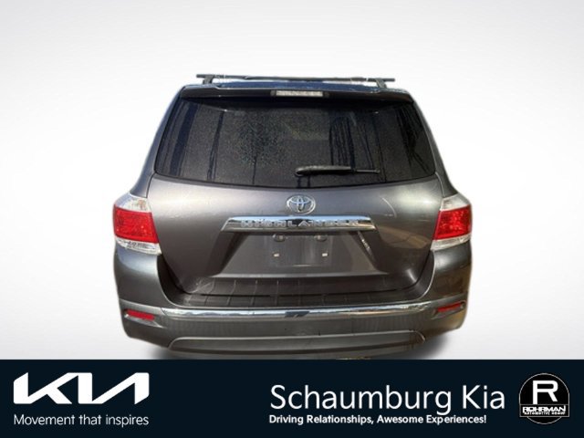 Used 2013 Toyota Highlander FWD w/ Cold Weather Pkg image 9