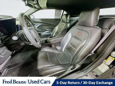 Used 2017 Chevrolet Camaro SS RWD image 28